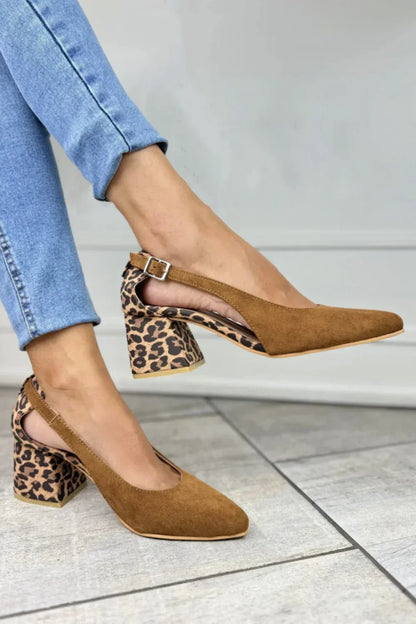 Décolleté slingback de tacón en estampado leopardo