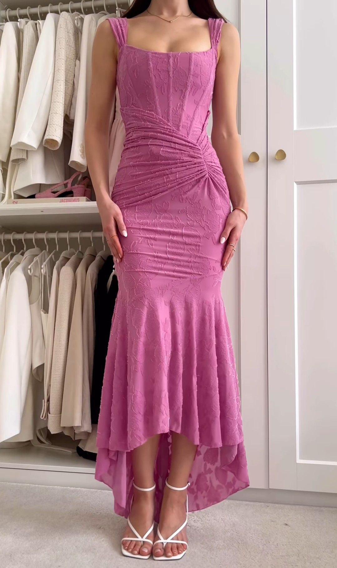 Maxi vestido floral en rosa oscuro