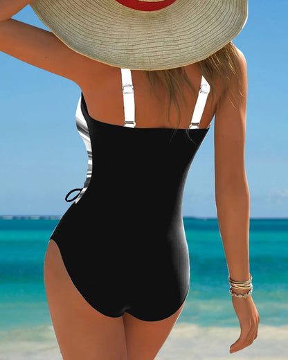 Maillot de Baño con Detalles de Cordones en Color Contraste