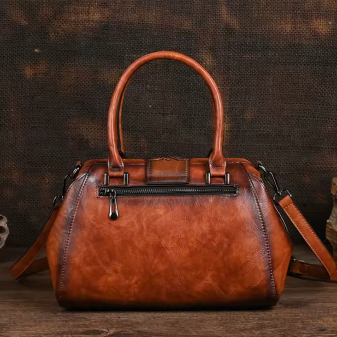 Bolso de cuero con grabado floral