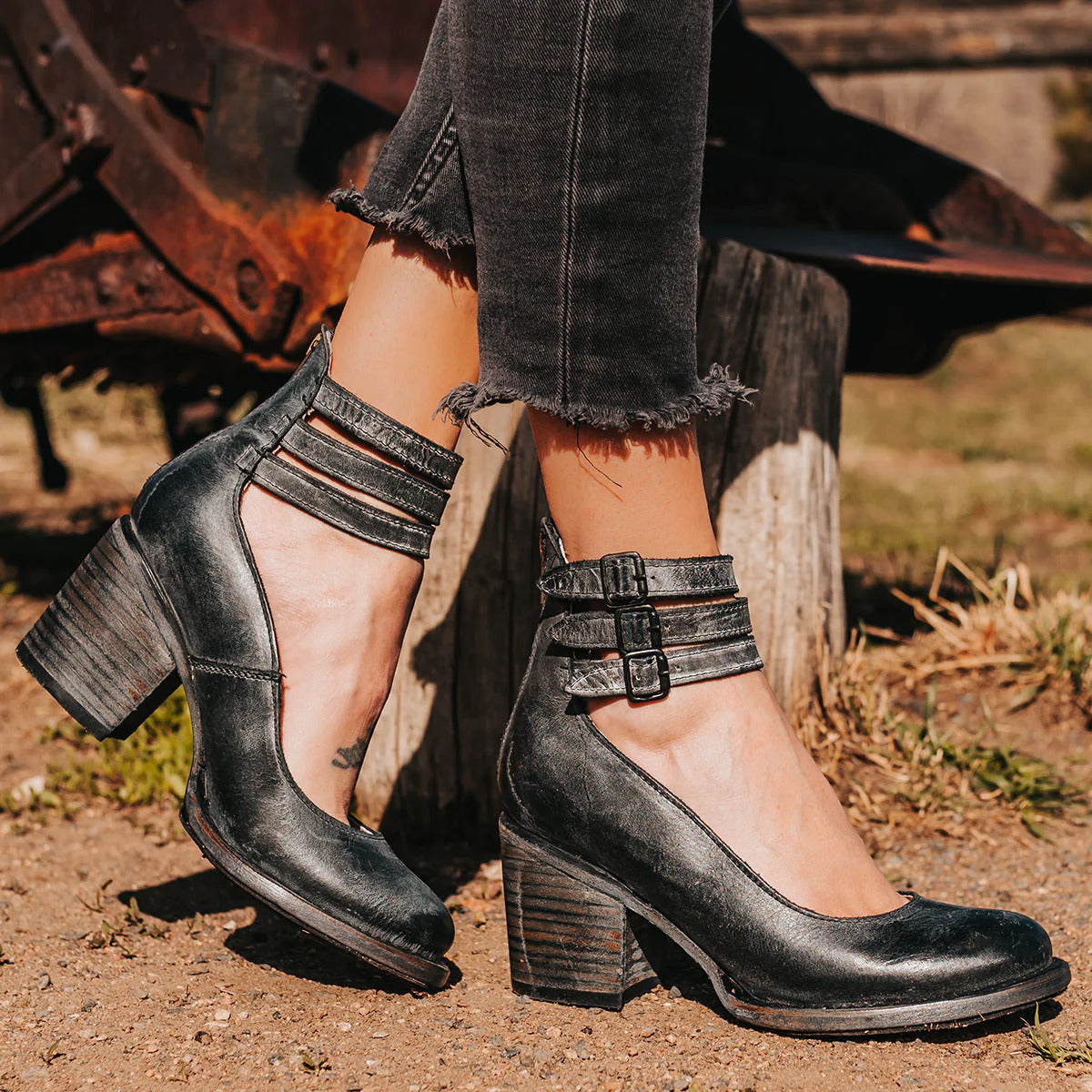 Zapatos de Tacón Grueso con Múltiples Tiras