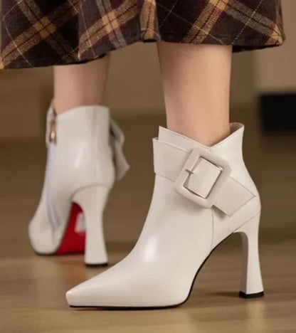 Aveline | Botines con Tacón y Hebilla Oversize