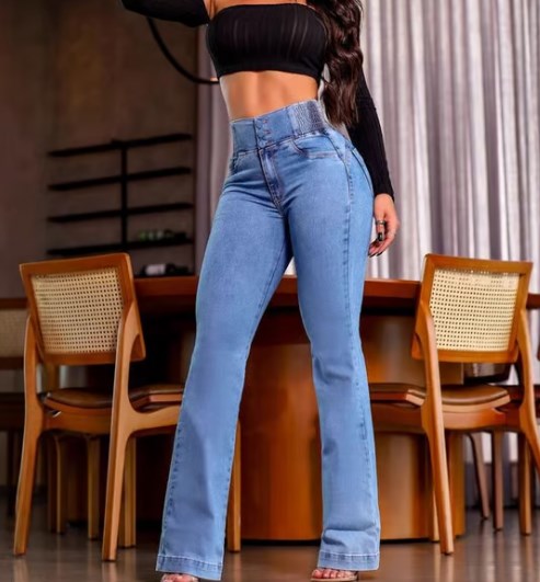 Jeans de campana elásticos de cintura alta