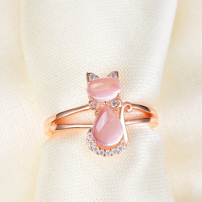 Elegante Anillo de Gato en Oro Rosado