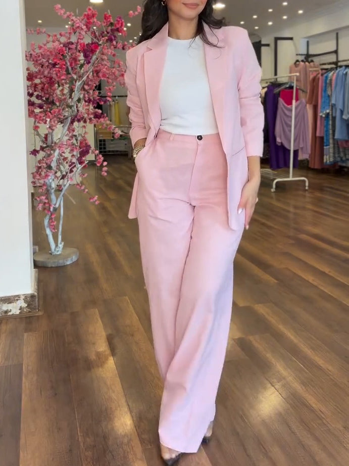 Emilia – Conjunto rosa de elegancia moderna