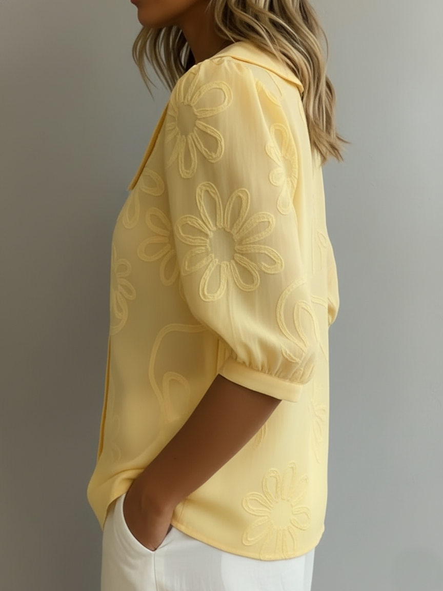 Renata | Camisa Vintage con Cuello Peter Pan Bordado