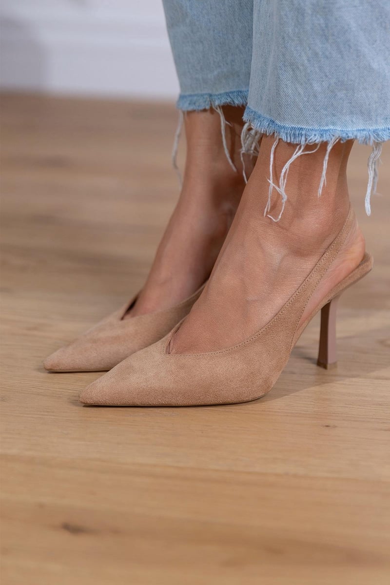Décolleté estilo slingback