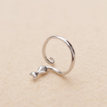 Anillo de acero inoxidable con diseño de gato en sombra
