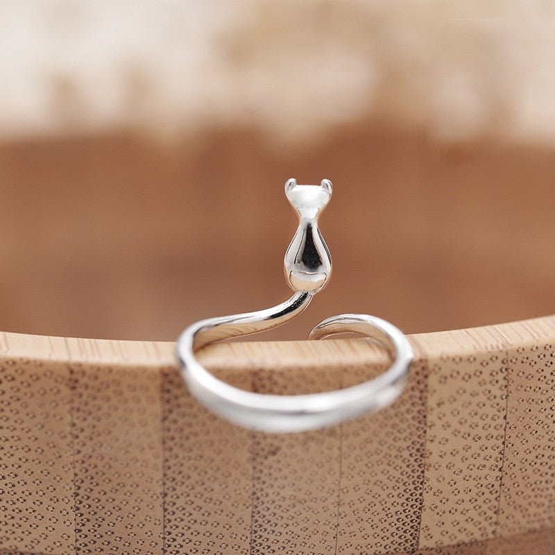 Anillo de acero inoxidable con diseño de gato en sombra