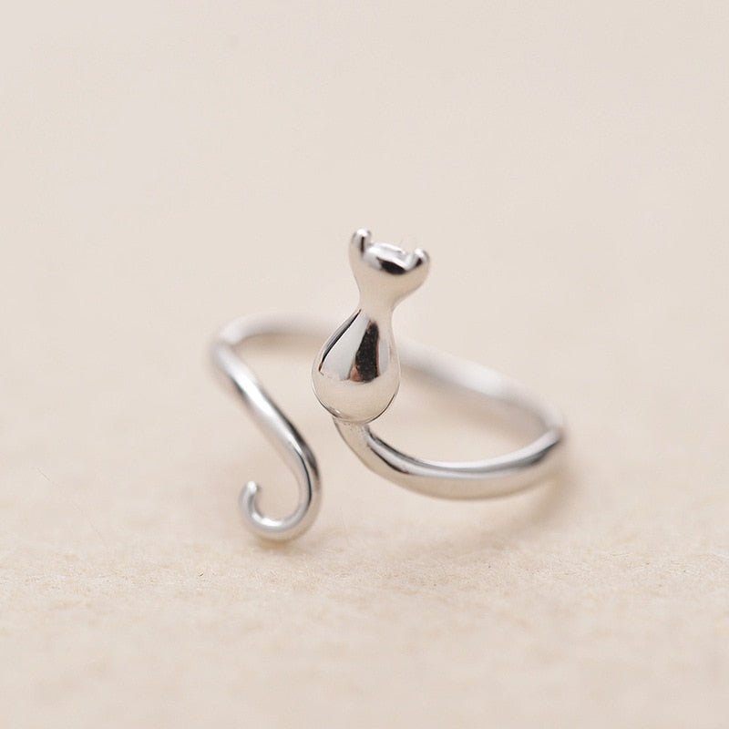 Anillo de acero inoxidable con diseño de gato en sombra